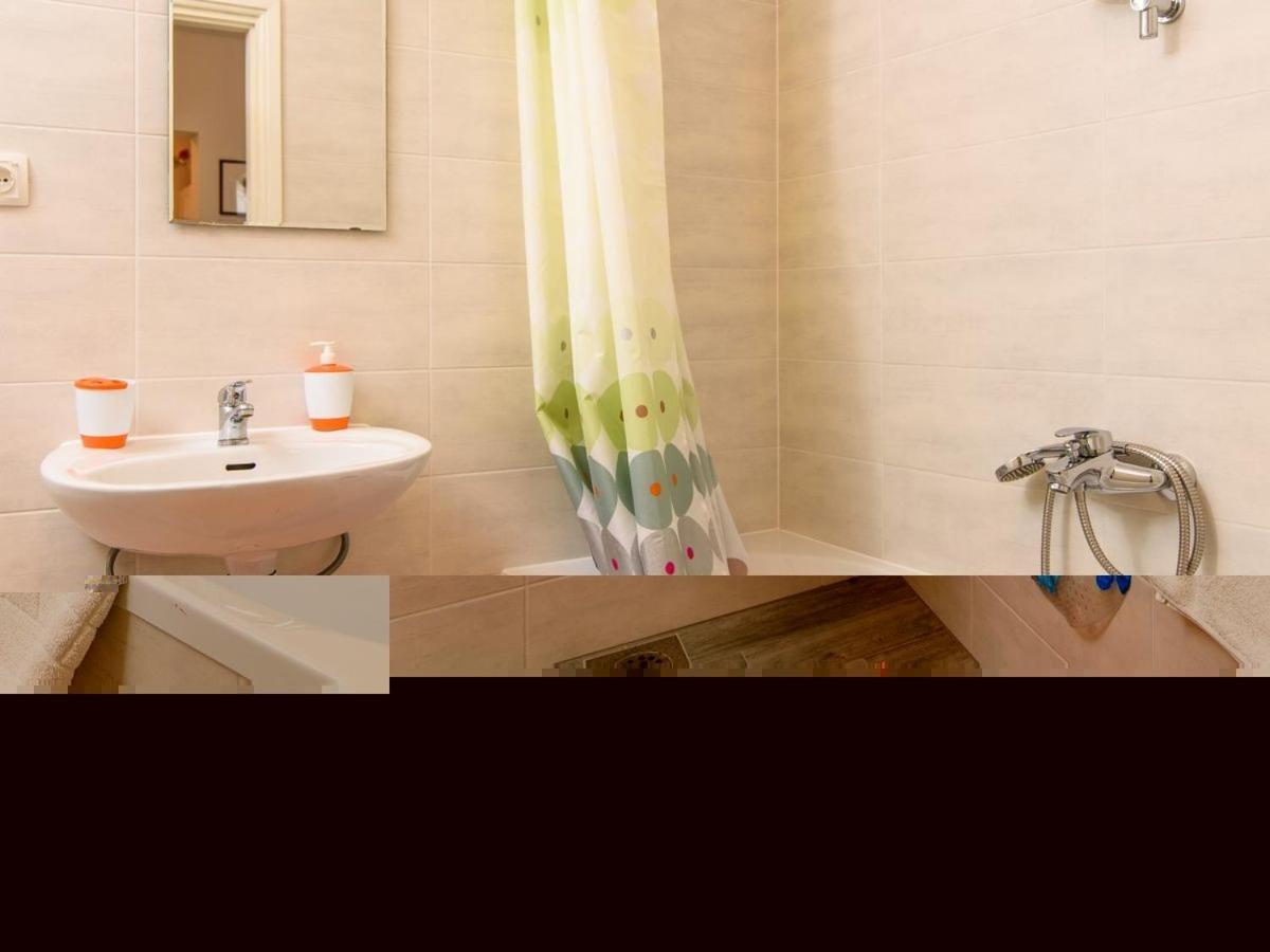 Apartments Beba - Peaceful Location Трогир Екстериор снимка