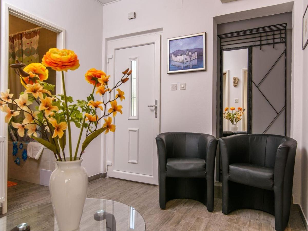 Apartments Beba - Peaceful Location Трогир Екстериор снимка