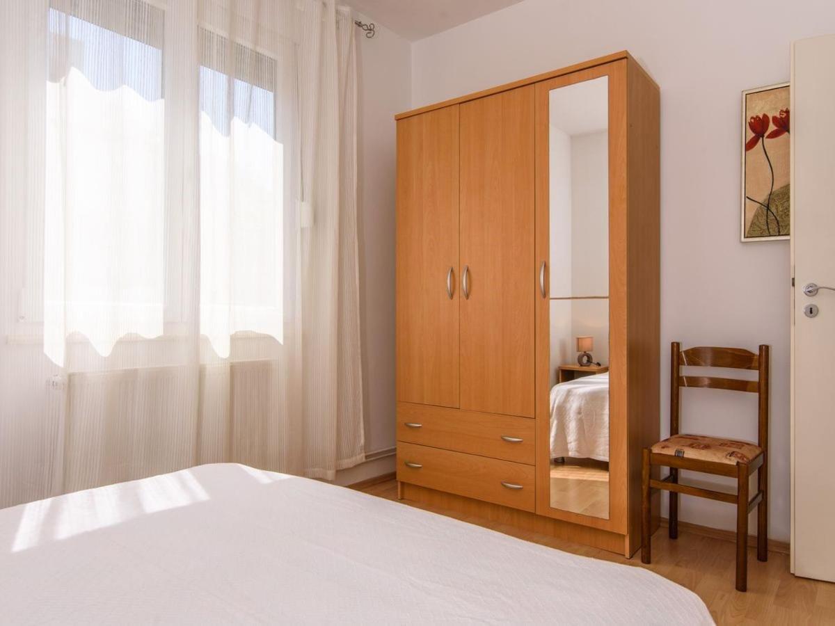 Apartments Beba - Peaceful Location Трогир Екстериор снимка