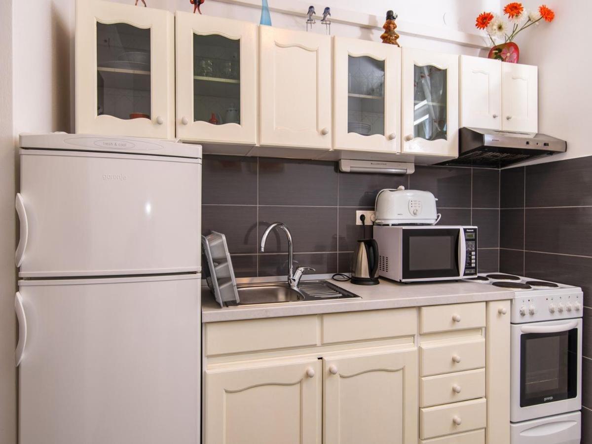 Apartments Beba - Peaceful Location Трогир Екстериор снимка