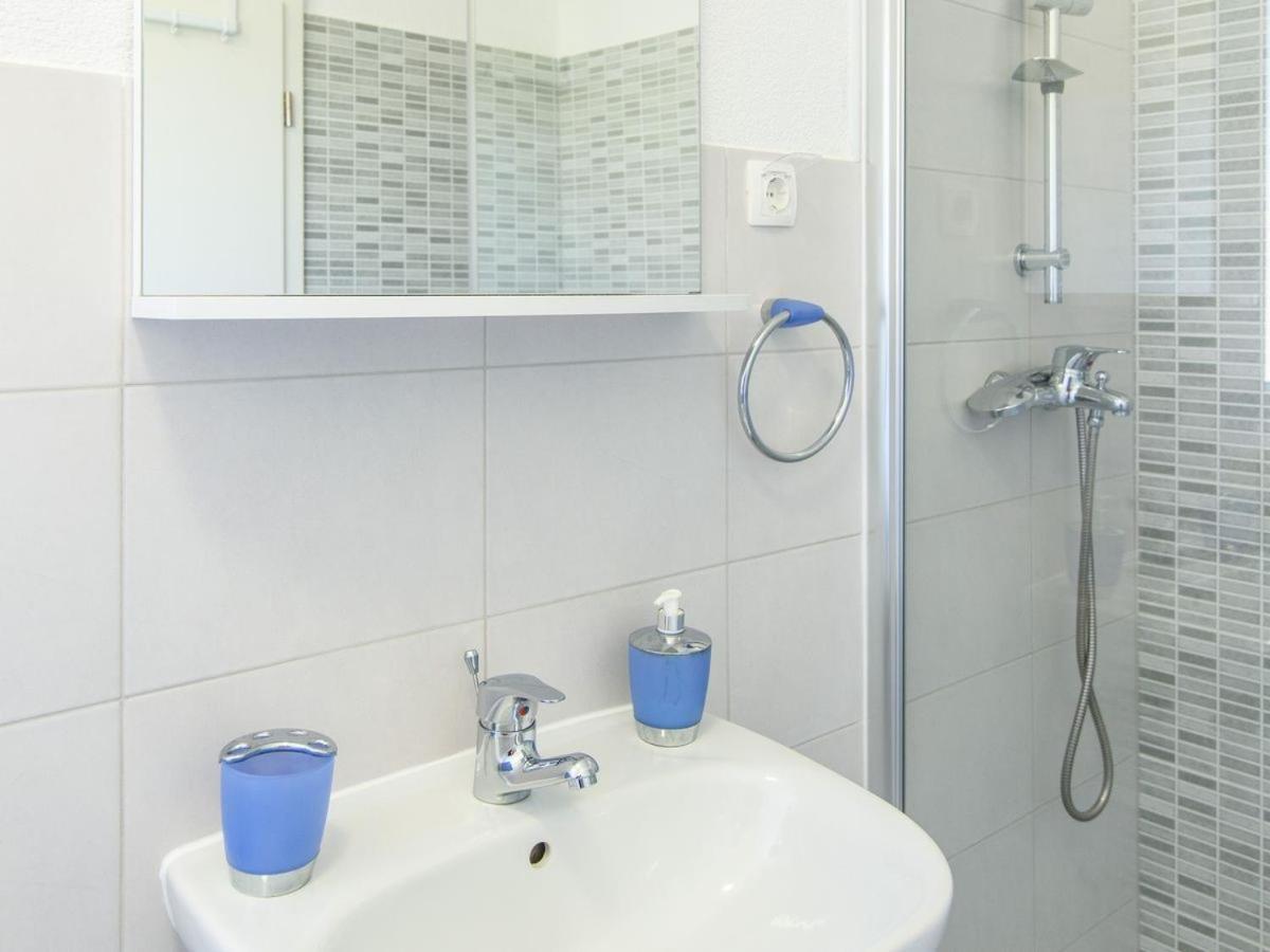 Apartments Beba - Peaceful Location Трогир Екстериор снимка