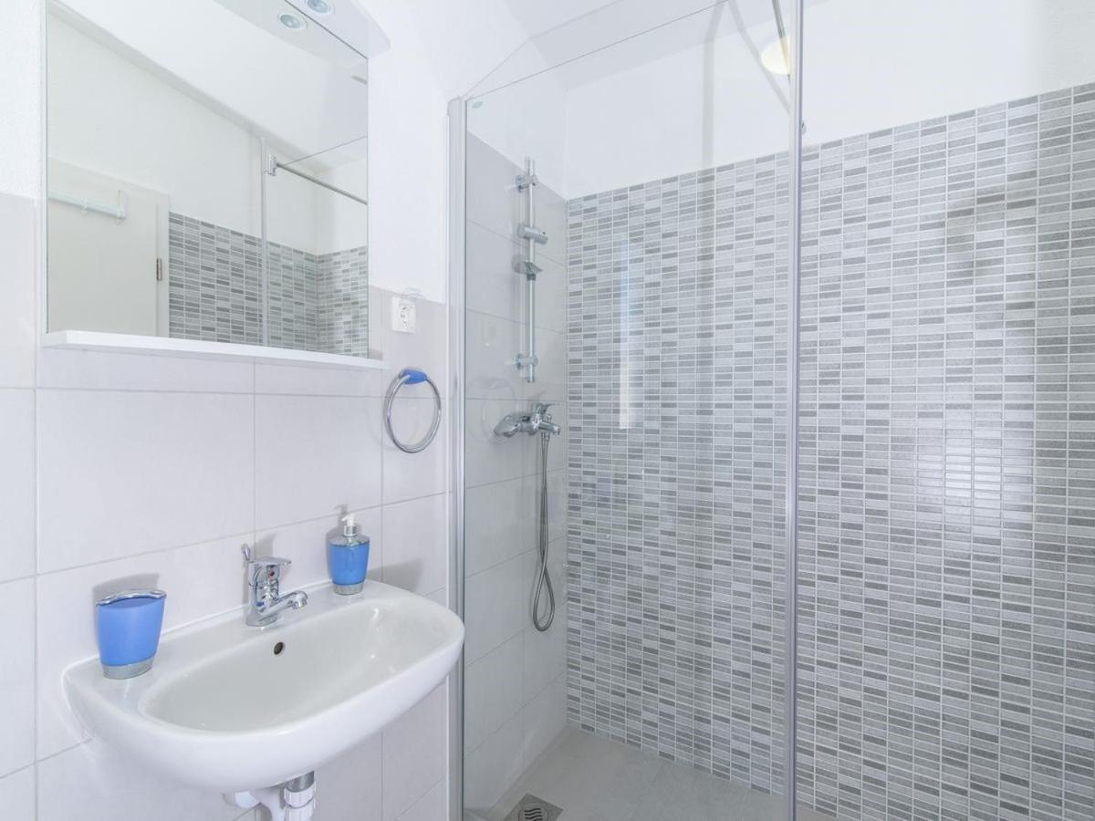 Apartments Beba - Peaceful Location Трогир Екстериор снимка