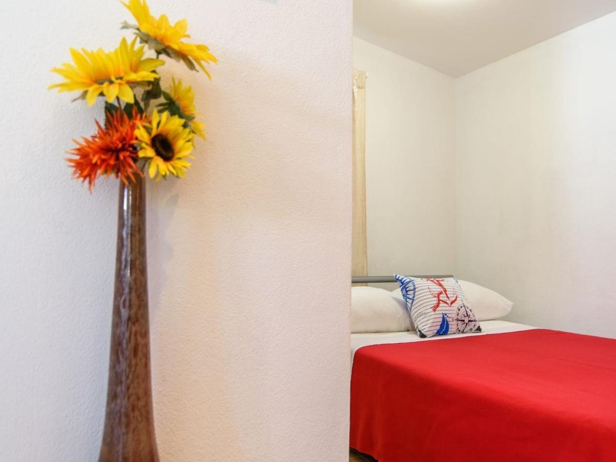 Apartments Beba - Peaceful Location Трогир Екстериор снимка